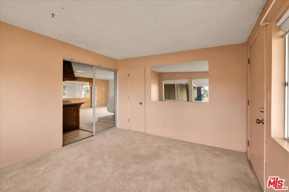 52351 Geronimo Avenue Pioneertown, CA 92268