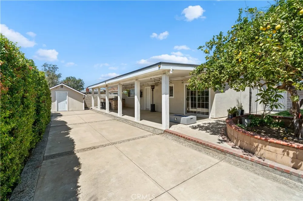 16289 Ramona Fontana, CA 92336
