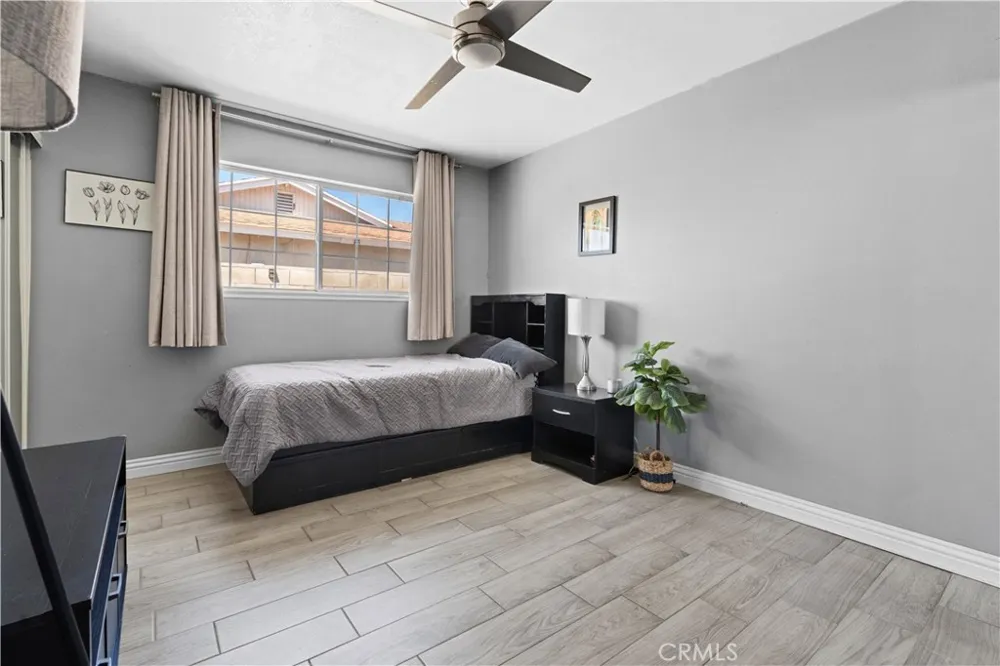 16289 Ramona Fontana, CA 92336