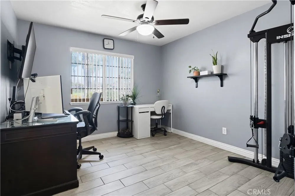 16289 Ramona Fontana, CA 92336