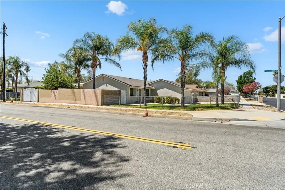 16289 Ramona Fontana, CA 92336