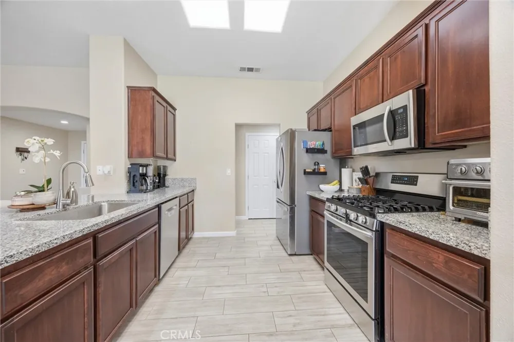 12730 Marradi Bakersfield, CA 93312