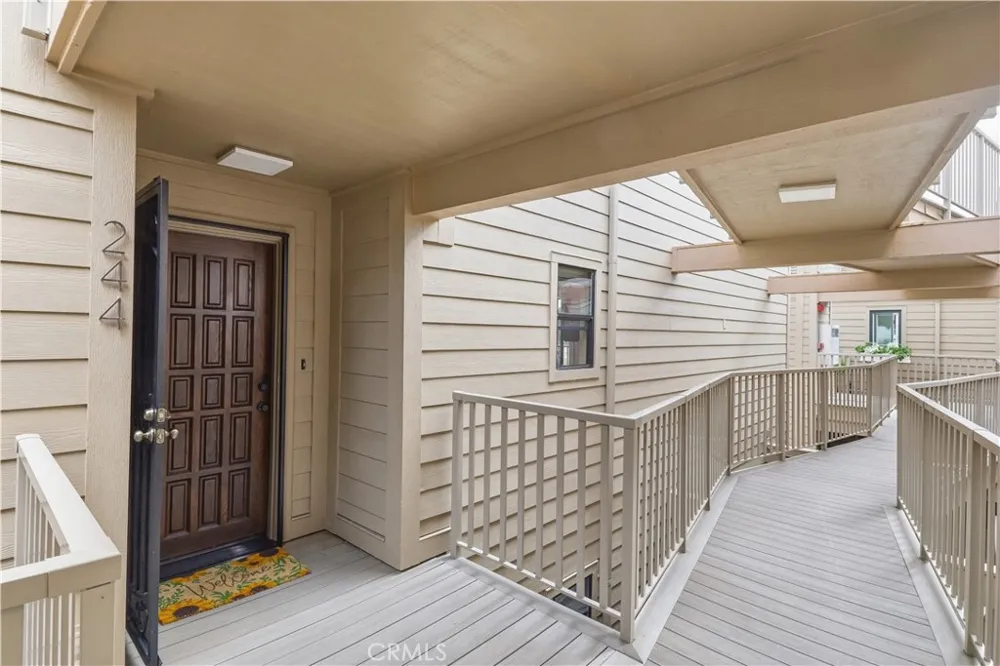 244 Dolphin Cove Court Del Mar, CA 92014