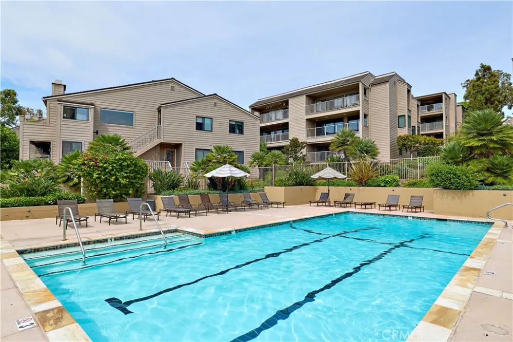 244 Dolphin Cove Court Del Mar, CA 92014