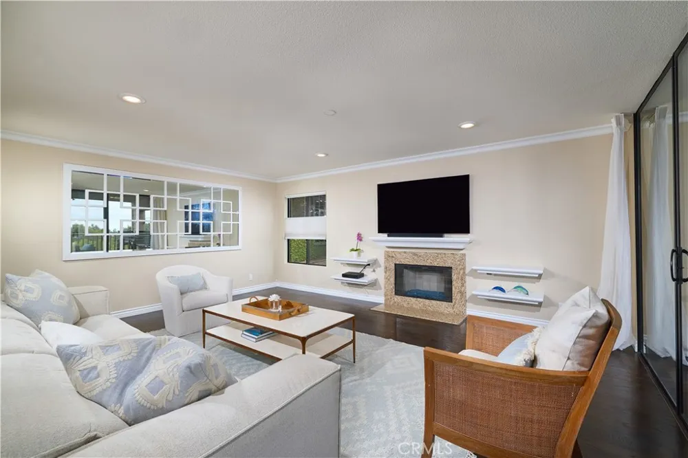244 Dolphin Cove Court Del Mar, CA 92014