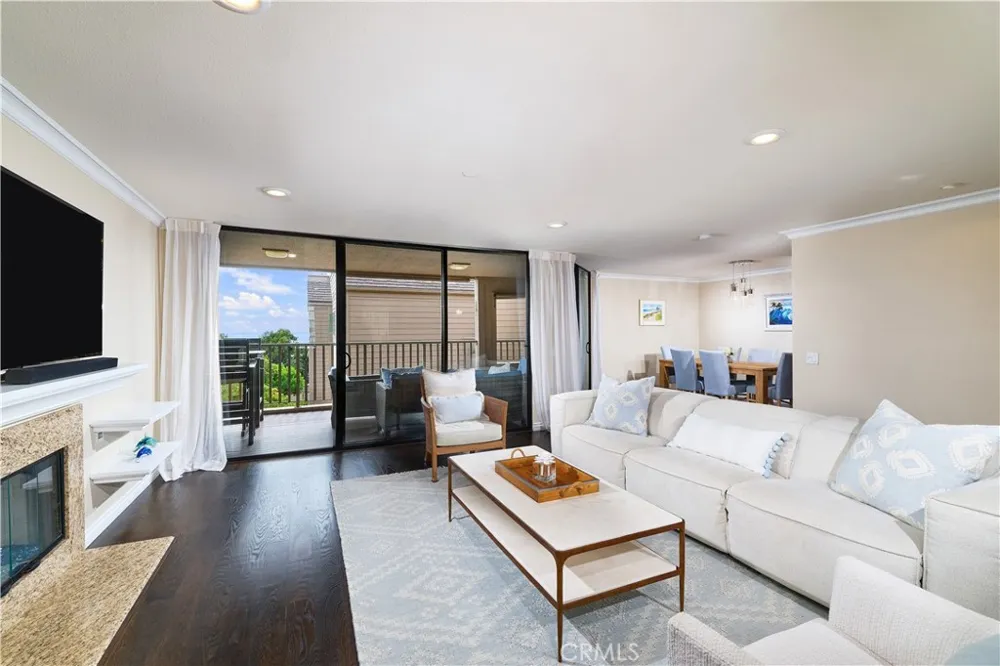 244 Dolphin Cove Court Del Mar, CA 92014