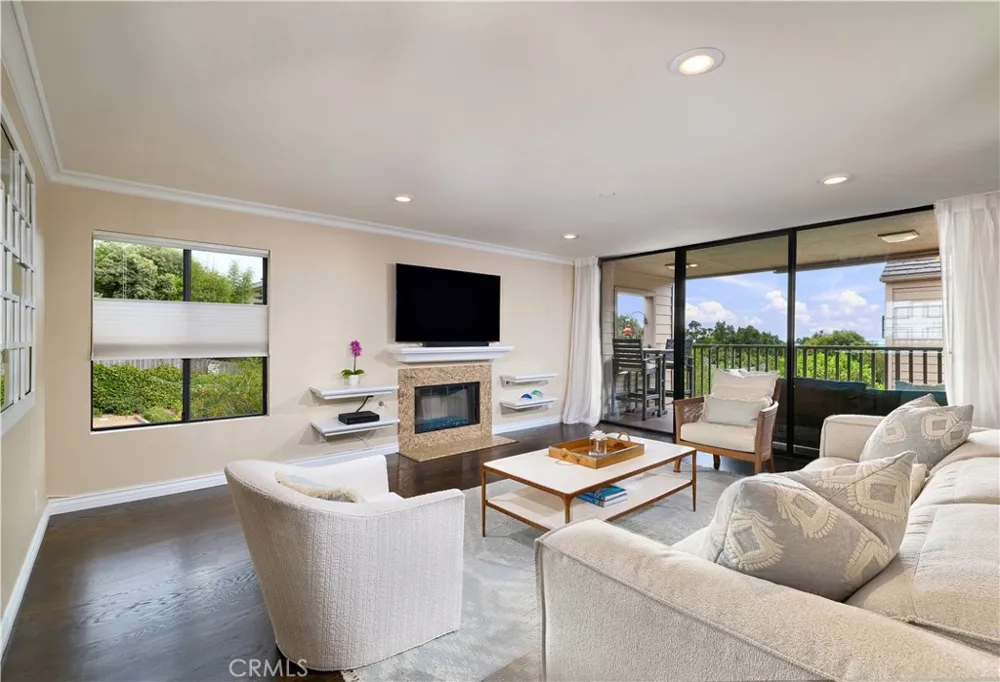 244 Dolphin Cove Court Del Mar, CA 92014