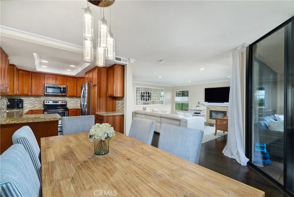 244 Dolphin Cove Court Del Mar, CA 92014