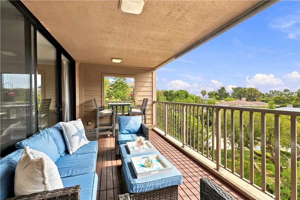 244 Dolphin Cove Court Del Mar, CA 92014
