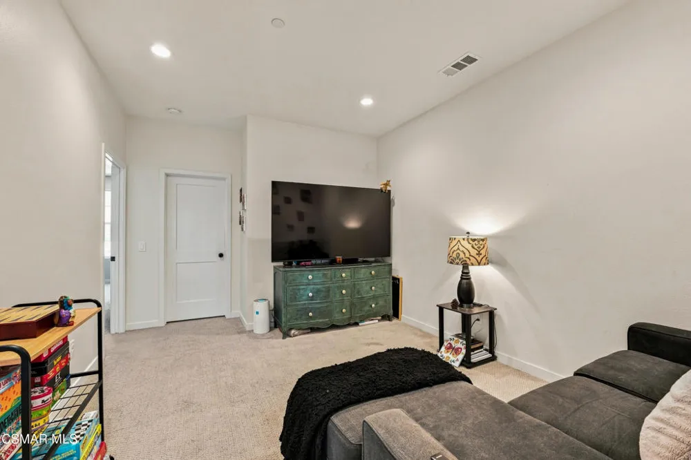 1909 Cottage Drive #3 Simi Valley, CA 93065