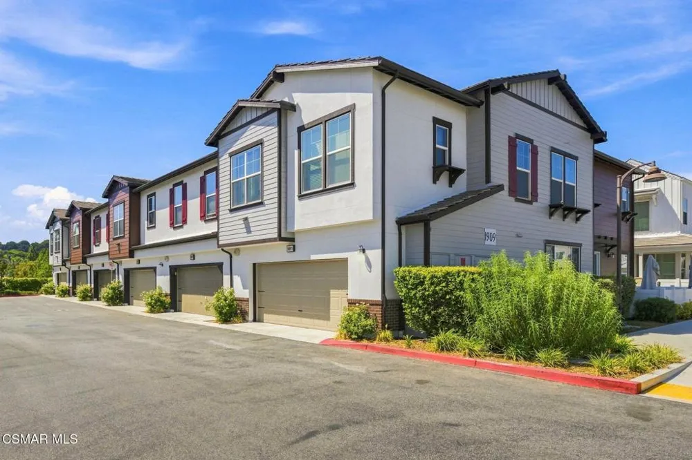1909 Cottage Drive #3 Simi Valley, CA 93065