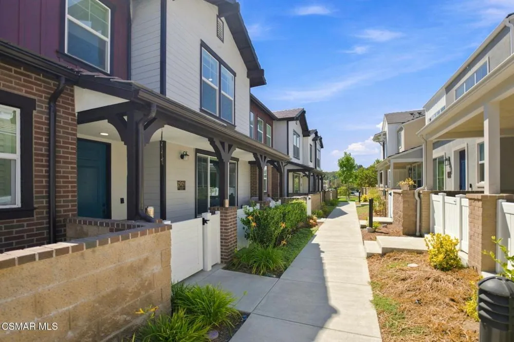 1909 Cottage Drive #3 Simi Valley, CA 93065