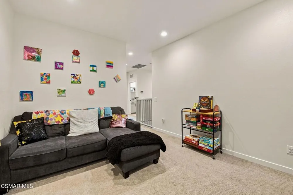 1909 Cottage Drive #3 Simi Valley, CA 93065