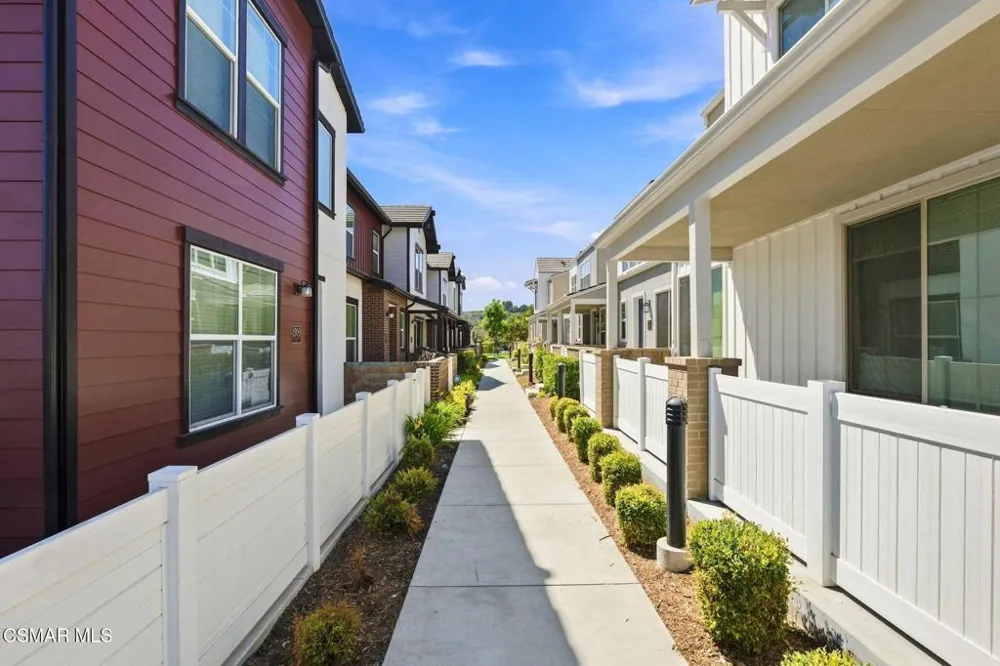 1909 Cottage Drive #3 Simi Valley, CA 93065