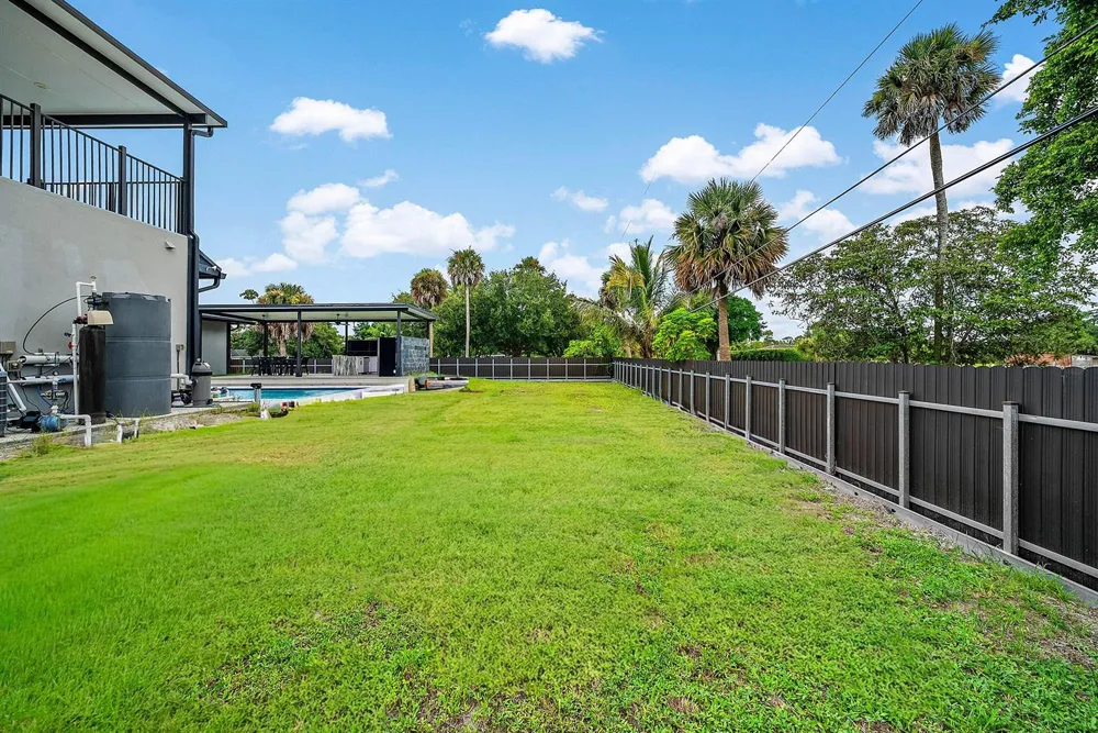 641 Marshall Road West Palm Beach, FL 33413