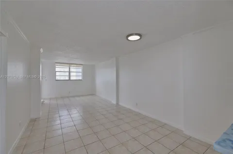 2903 Miami Beach Blvd #806
