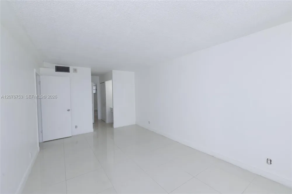 2903 Miami Beach Blvd #806 North Miami Beach, FL 33160