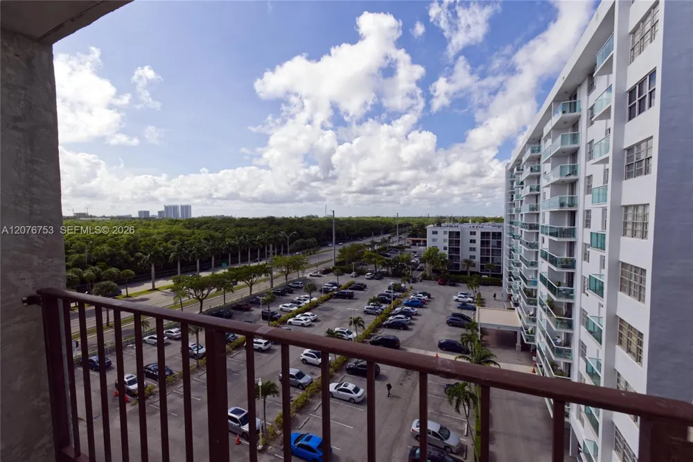 2903 Miami Beach Blvd #806 North Miami Beach, FL 33160