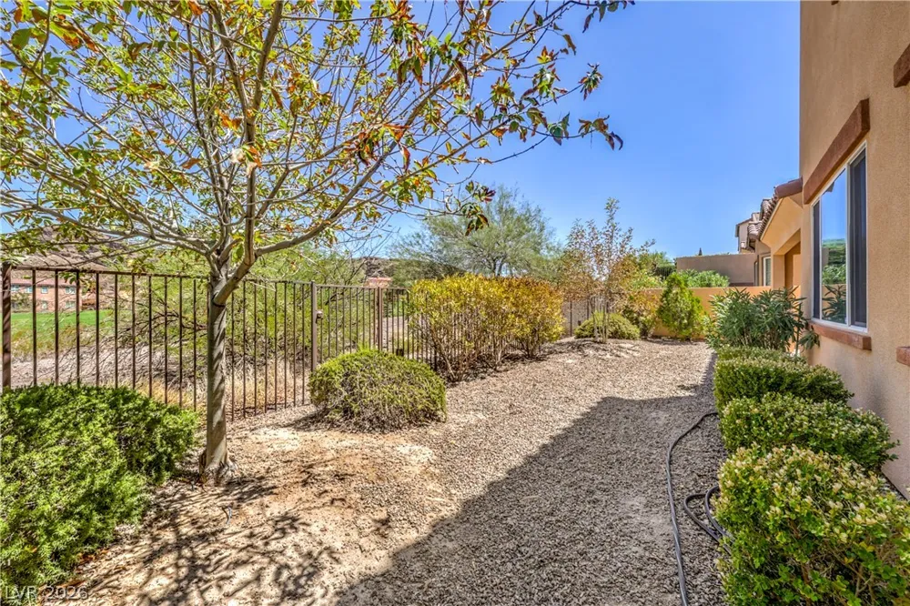 33 Via Di Mello Henderson, NV 89011