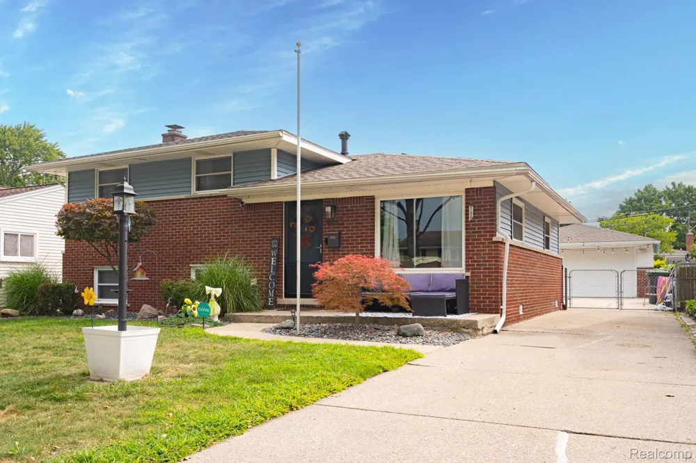 9663 Blaty Street Taylor City, MI 48180