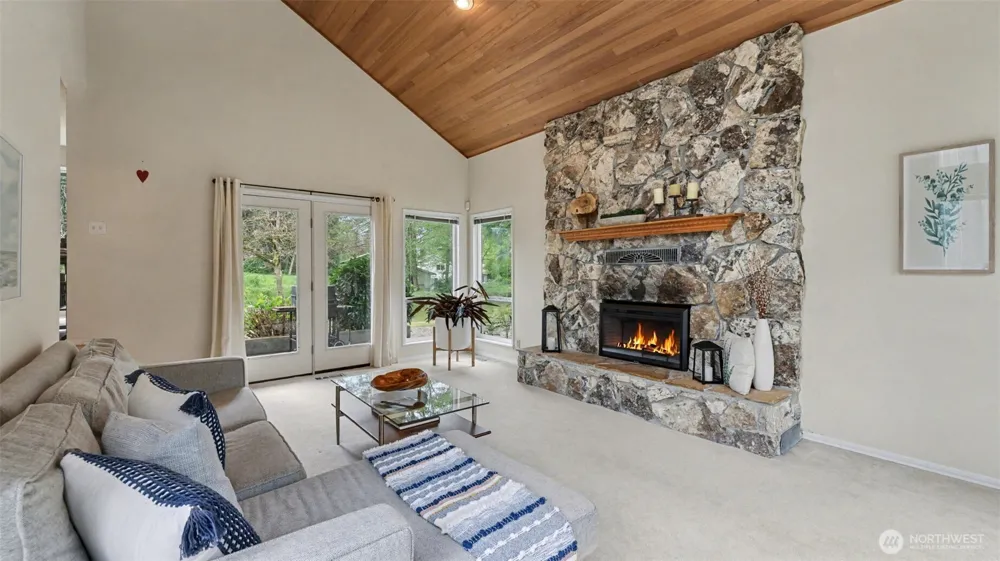 19832 156th Avenue NE Woodinville, WA 98072