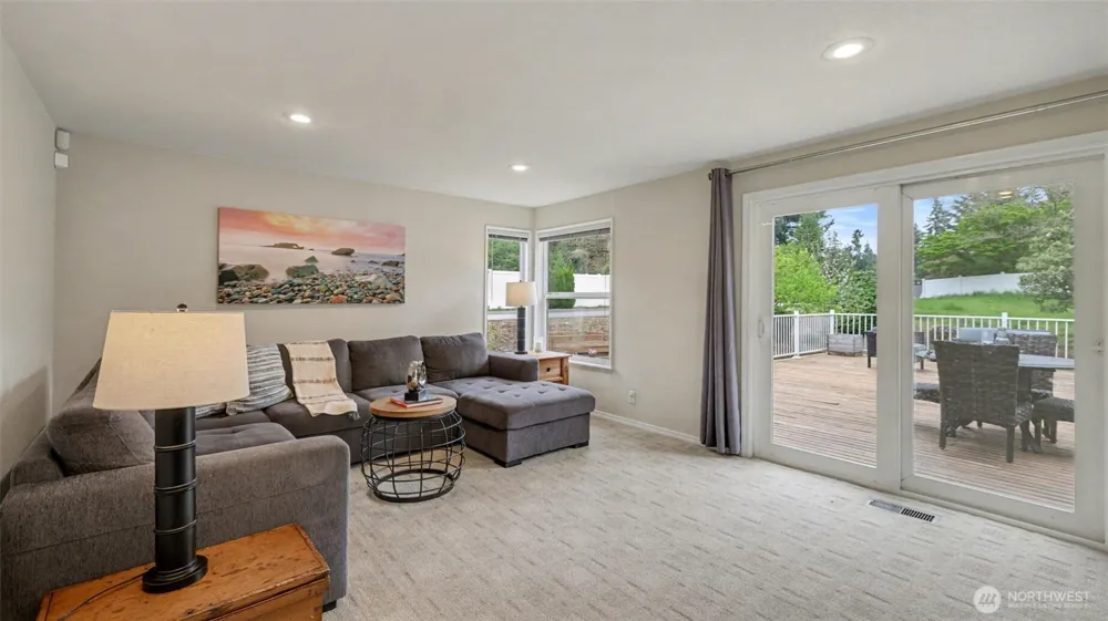 19832 156th Avenue NE Woodinville, WA 98072