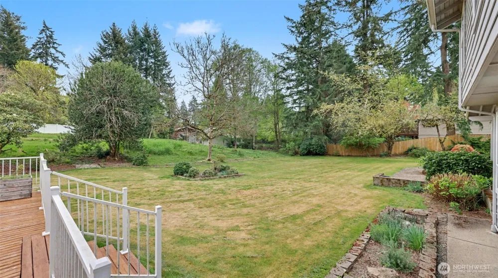 19832 156th Avenue NE Woodinville, WA 98072