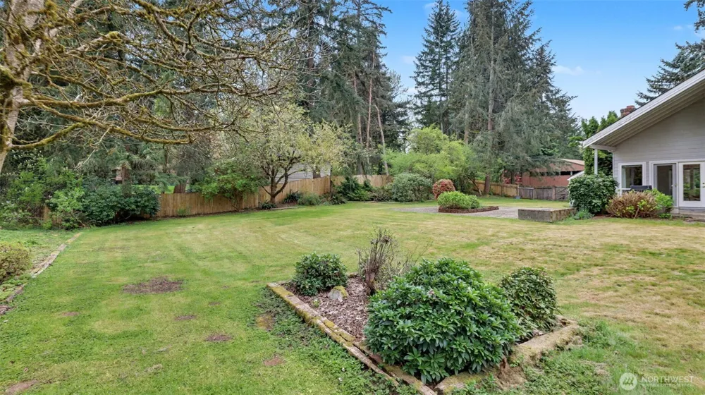 19832 156th Avenue NE Woodinville, WA 98072