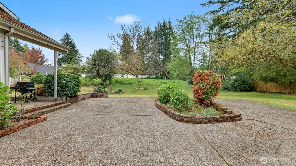 19832 156th Avenue NE Woodinville, WA 98072