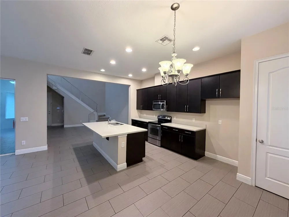 14142 WALCOTT AVENUE Orlando, FL 32827