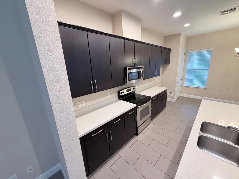 14142 WALCOTT AVENUE Orlando, FL 32827