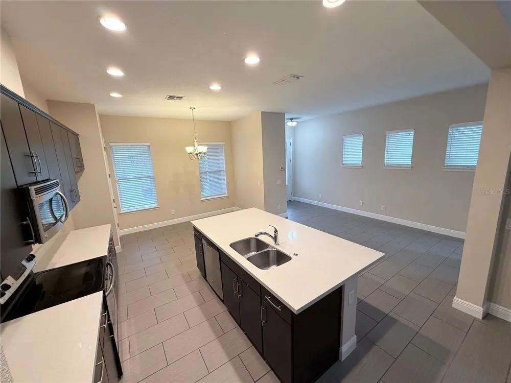 14142 WALCOTT AVENUE Orlando, FL 32827