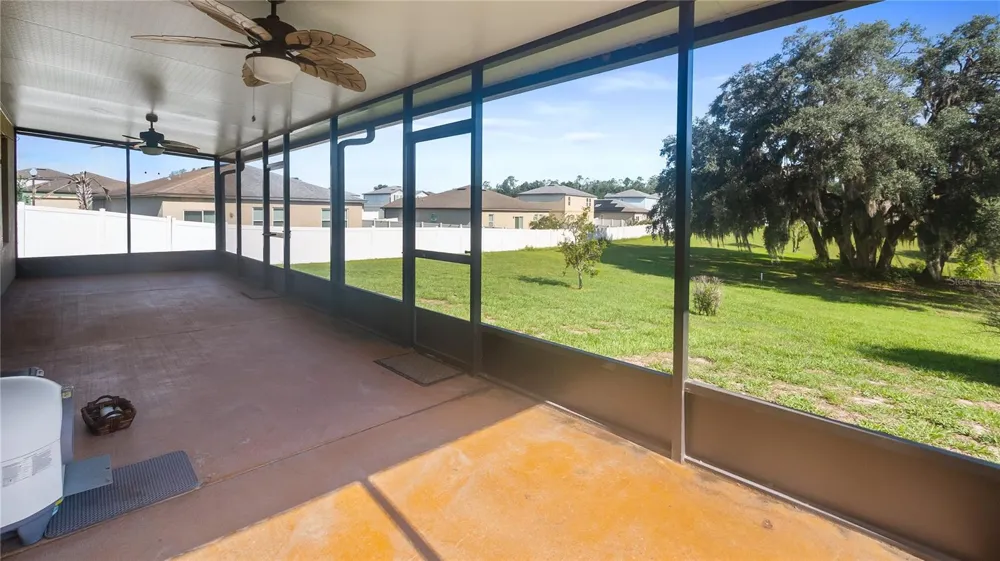15409 IVORY GULL LANE Mascotte, FL 34753
