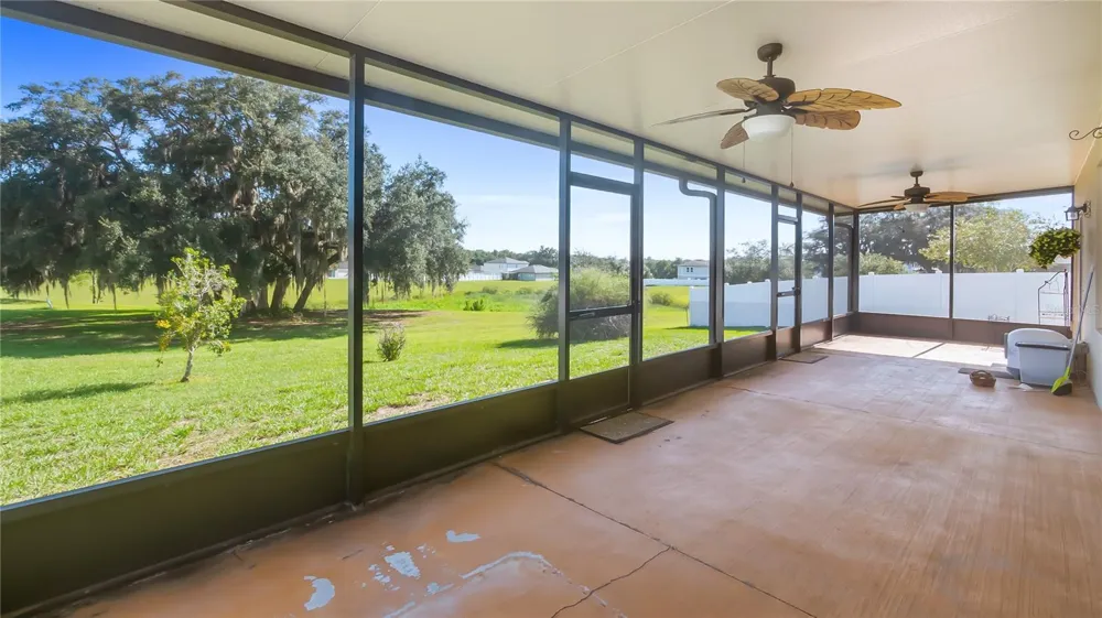 15409 IVORY GULL LANE Mascotte, FL 34753