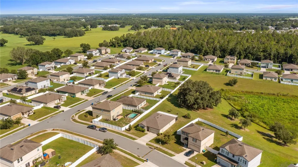 15409 IVORY GULL LANE Mascotte, FL 34753