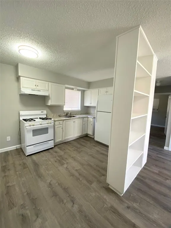 404 Swanee Drive #B Austin, TX 78752