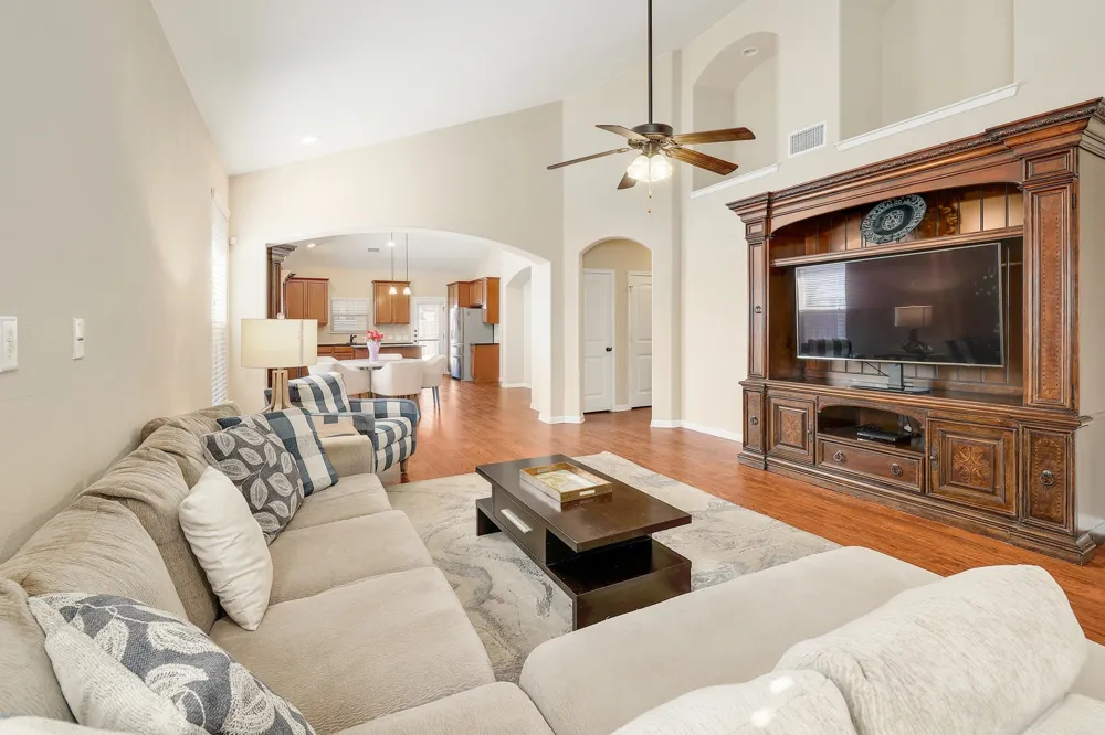 16213 Cantania Cove Pflugerville, TX 78660