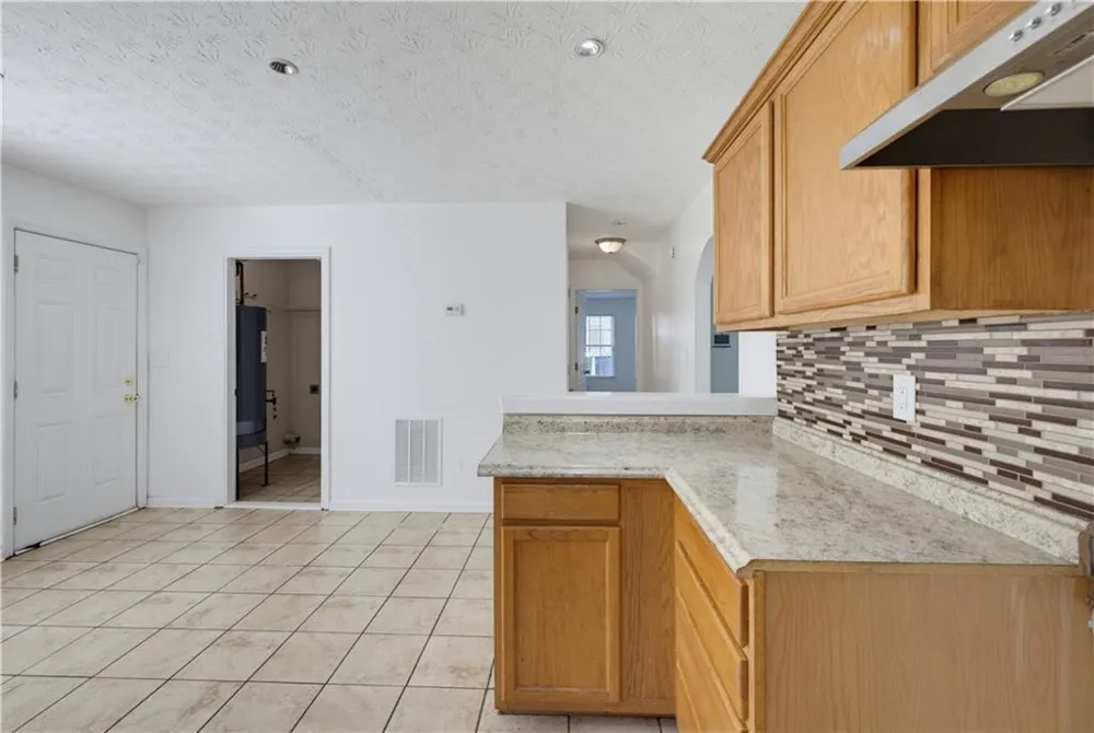 2545 Lake Royale Drive Riverdale, GA 30296