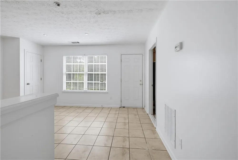 2545 Lake Royale Drive Riverdale, GA 30296