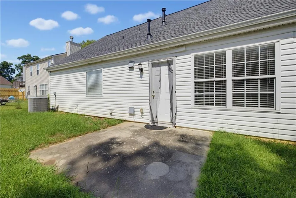 2545 Lake Royale Drive Riverdale, GA 30296