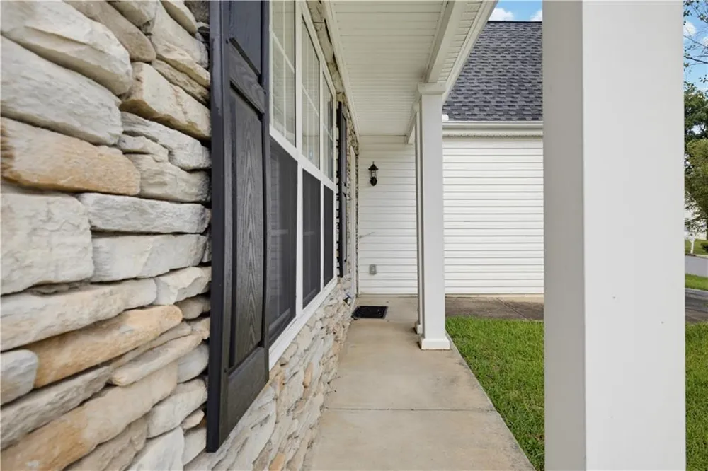 2545 Lake Royale Drive Riverdale, GA 30296