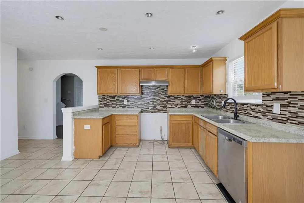 2545 Lake Royale Drive Riverdale, GA 30296