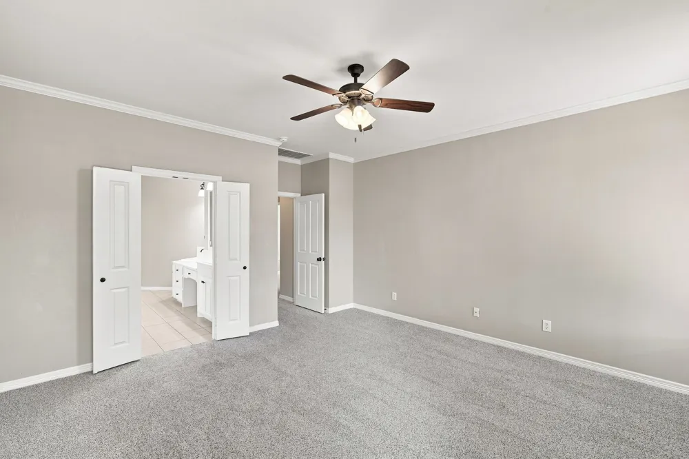 1207 Oak Creek Drive Ennis, TX 75119