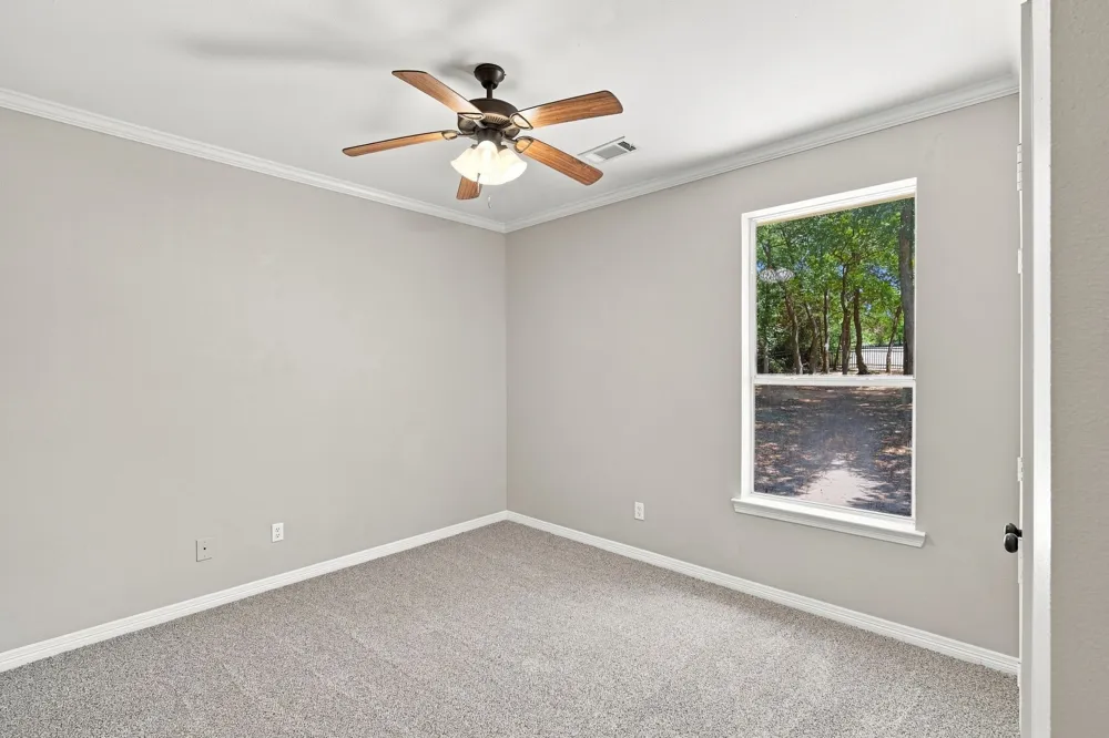 1207 Oak Creek Drive Ennis, TX 75119