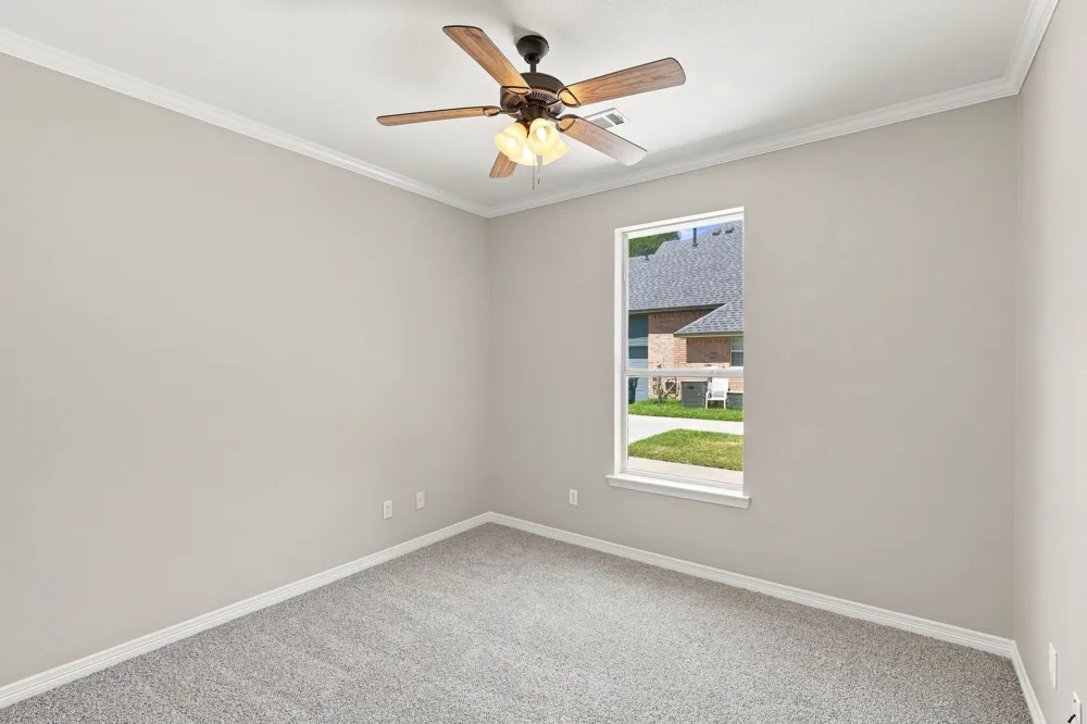 1207 Oak Creek Drive Ennis, TX 75119