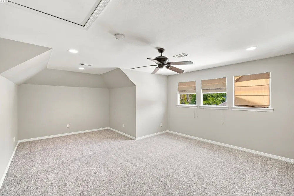 1207 Oak Creek Drive Ennis, TX 75119