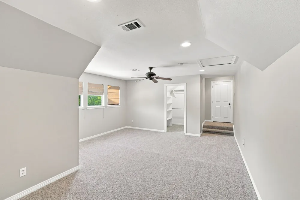 1207 Oak Creek Drive Ennis, TX 75119