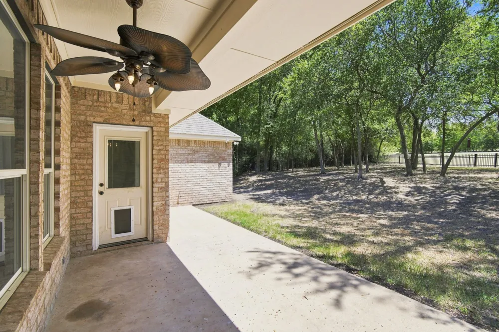 1207 Oak Creek Drive Ennis, TX 75119