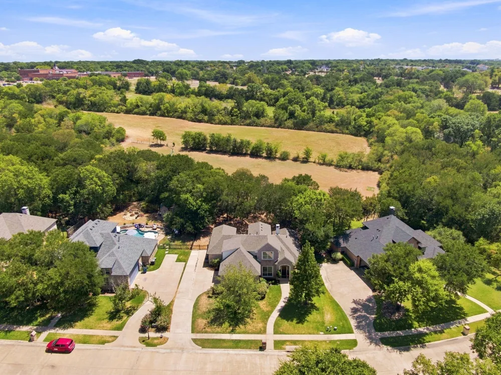 1207 Oak Creek Drive Ennis, TX 75119