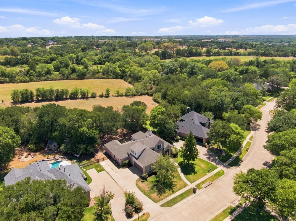 1207 Oak Creek Drive Ennis, TX 75119